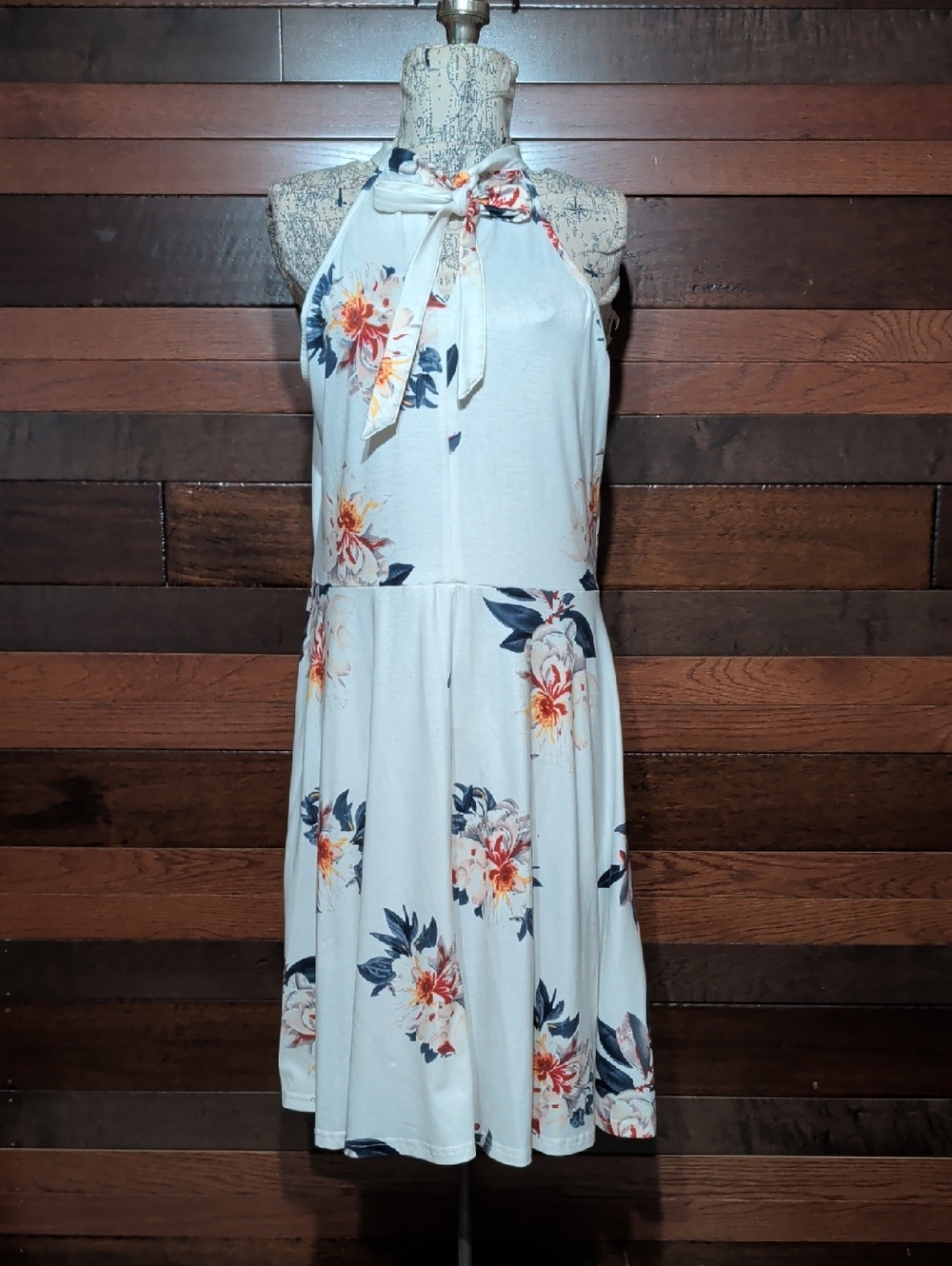 No Brand Tag White Floral Halter Tie-Neck Women’s Dress